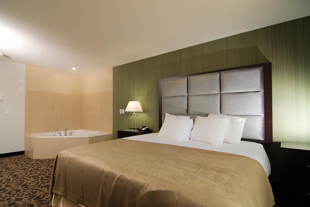 Paradise Inn And Suites Redwater Екстер'єр фото