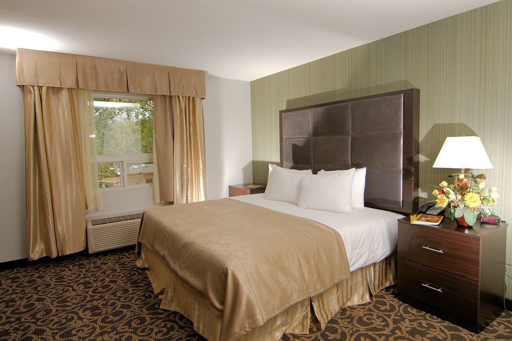 Paradise Inn And Suites Redwater Екстер'єр фото
