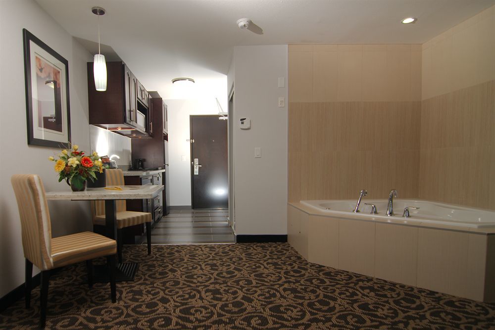 Paradise Inn And Suites Redwater Екстер'єр фото