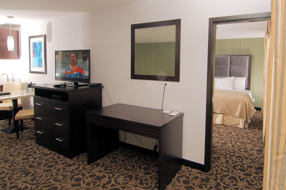 Paradise Inn And Suites Redwater Екстер'єр фото