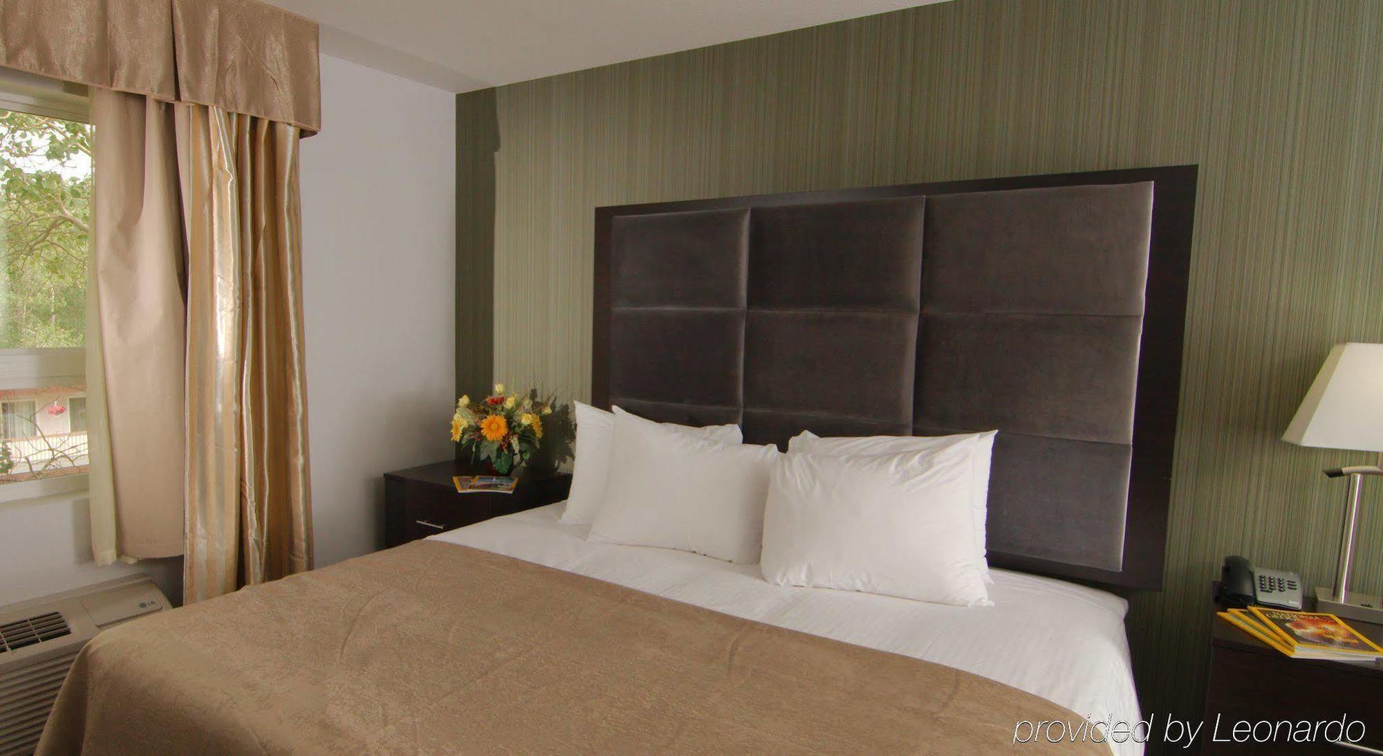 Paradise Inn And Suites Redwater Екстер'єр фото
