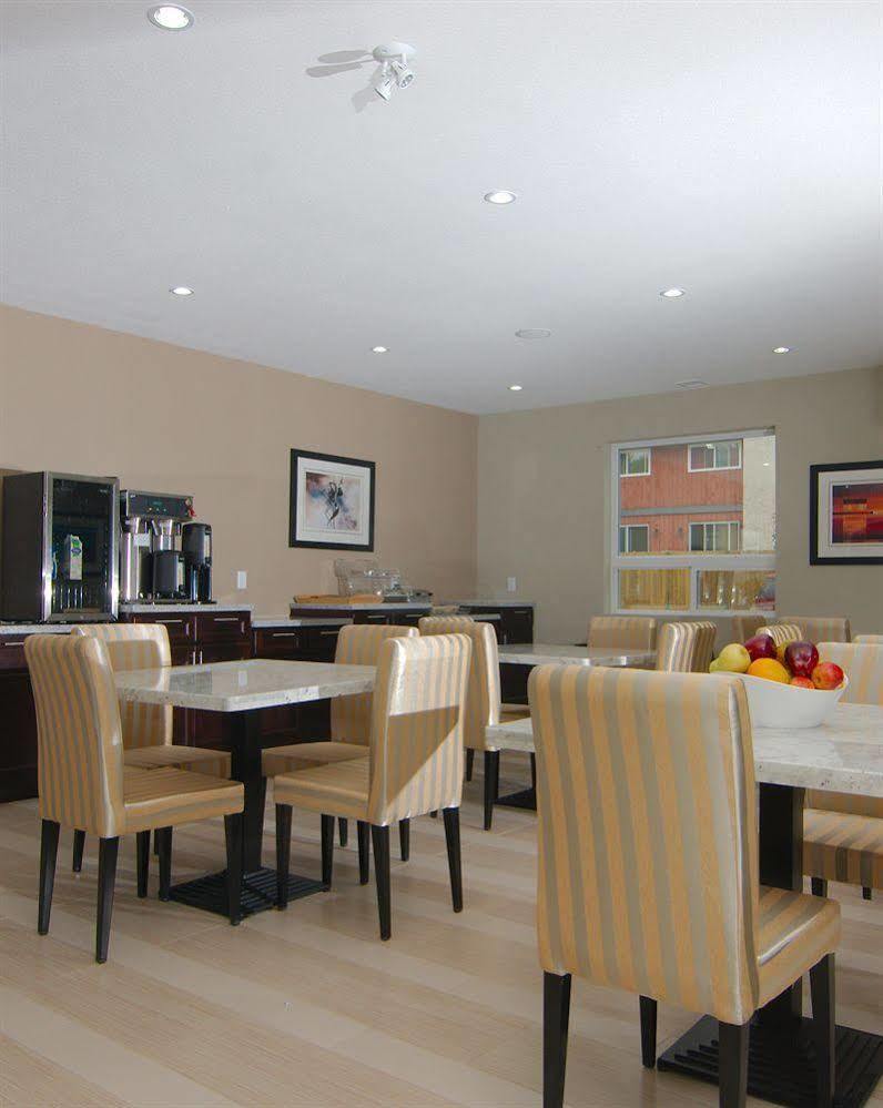 Paradise Inn And Suites Redwater Екстер'єр фото